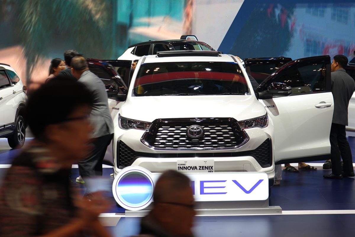 Innova Zenix Hybrid, Veloz Hybrid, Auto2000, mobil hybrid, Mau Beli Mobil Hybrid? Pastikan Dukungan Bengkel dan Suku Cadang