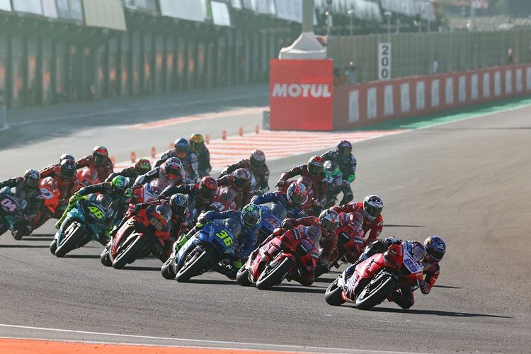 MotoGP, sprint race, MotoGP Valencia, Sprint Race, motogp 2025, jadwal Sprint Race hari ini, Jadwal Sprint Race MotoGP Valencia, Balapan Digelar Malam Ini