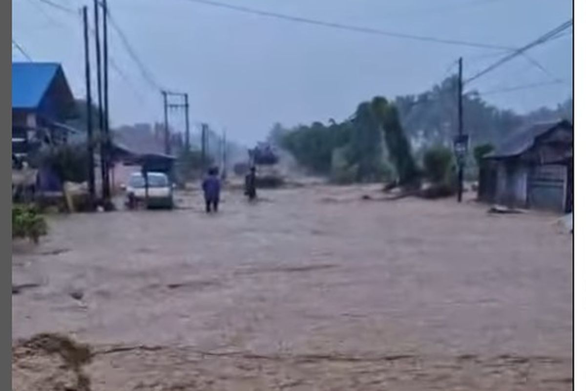 tewas, banjir, Sumut, Longsor, longsor, sumut, Sumatera Utara, Tragedi Banjir dan Longsor Sumut 2025: 4 Tewas, 1 Hilang, dan Rumah Rusak, Padangsidimpuan: Satu Warga Hilang Diduga Hanyut, Tapanuli Utara: Longsor Rusak Rumah dan Luka-luka, Tapanuli Selatan: Banjir dan Longsor Putuskan Akses Jalan, Tapanuli Tengah: Empat Korban Tewas Akibat Longsor, Mandailing Natal: Banjir dan Longsor Rusak Rumah dan Sekolah, Upaya Penanganan Bencana di Sumatera Utara