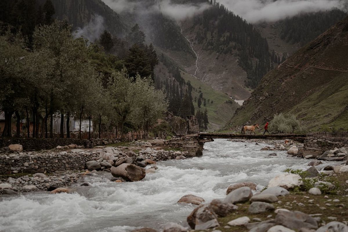 tempat wisata, Kashmir, Jammu, Jammu dan Kashmir, Usai Tutup 6 Bulan, 12 Tempat Wisata di Jammu dan Kashmir Dibuka Lagi, Ini Lokasinya!, Lembah Aru di Kashmir, Titik Arung Jeram Yanner di Kashmir, Taman Akkad di jalur menuju Pahalgam, Kashmir, Taman Padshahi di Anantnag, Kashmir, Pos Kaman di Garis Kontrol, Uri, Kashmir Utara, Puncak Dagam Top di Jammu, Ramban di Jammu, Dhaggar di Kathua, Jammu, Gua Shiv di Salal, Reasi