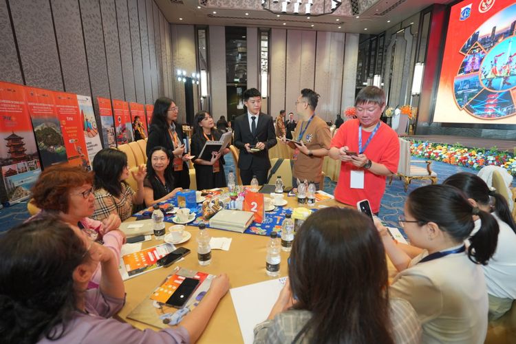 turis China, phri jakarta, kebutuhan turis china, Apa yang Paling Dibutuhkan Turis China saat Berlibur ke Indonesia?