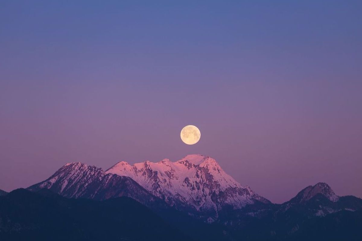 Pink Moon, fenomena Pink Moon, Apakah Pink Moon 1 April 2026 Bisa Dilihat dengan Mata Telanjang? Ini Penjelasan BRIN