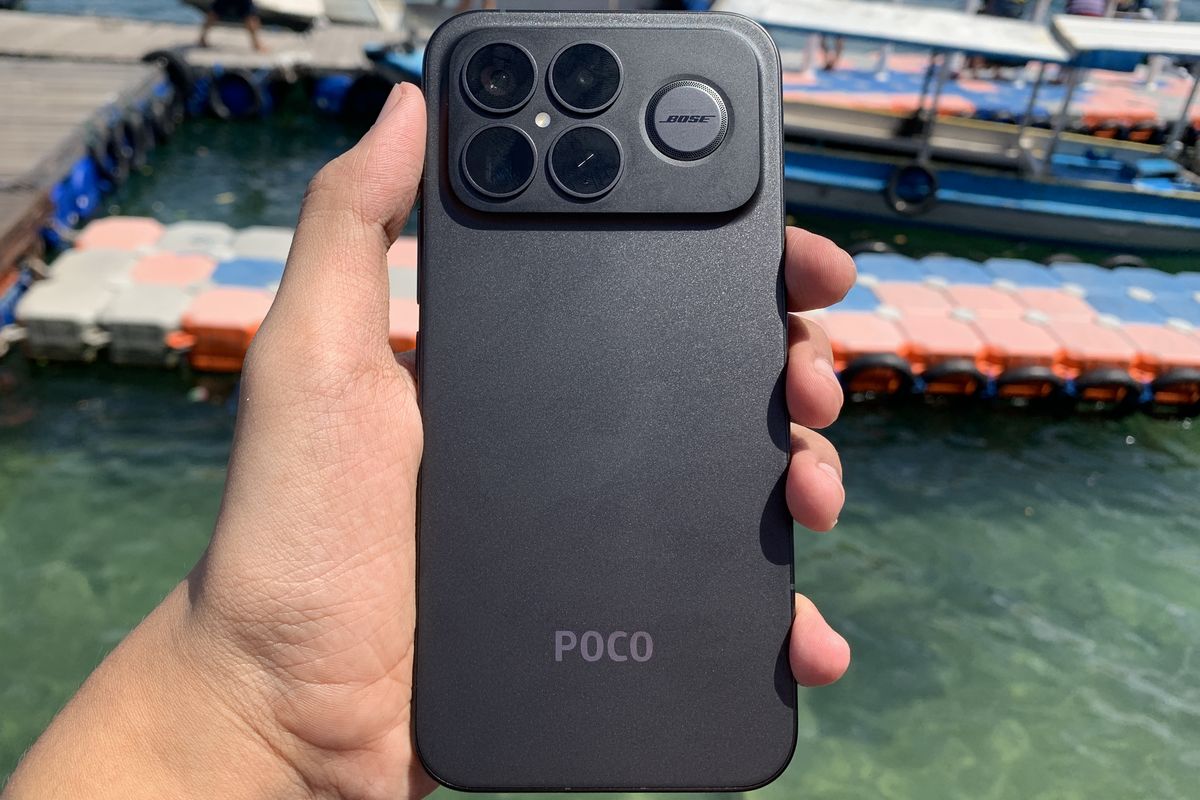 Poco, Poco F8 Series, Poco F8 Pro, Poco F8 Ultra, speaker Bose, spesifikasi Poco F8 Pro, spesifikasi Poco F8 Ultra, Poco F8 series, Kesan Pertama Menggenggam HP Flagship Poco F8 Pro dan F8 Ultra, Desain Impresif dan Grip Nyaman