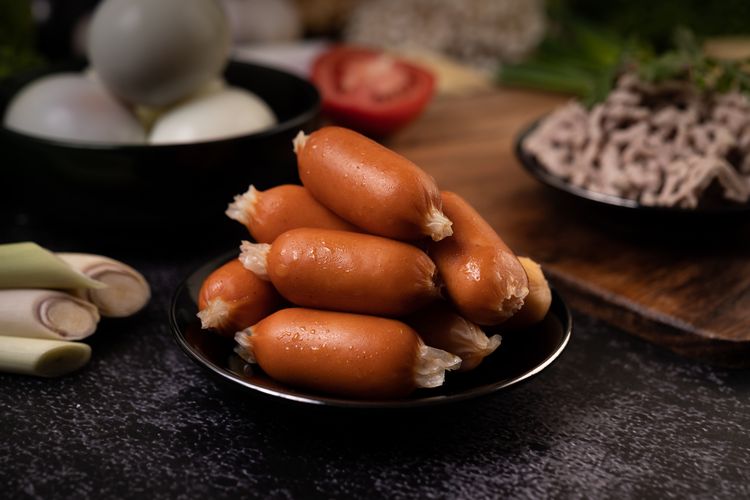 usia 50 tahun, makanan sehat, tips awet muda, usia 50 tahun ke atas, Penuaan Sehat, umur 50 tahun ke atas, hidup sehat setelah 50, pola makan usia 50 tahun ke atas, pola makan sehat untuk usia 50 tahun ke atas, Kebiasaan Makan yang Bisa Membantu Memperlambat Penuaan Setelah Usia 50 Tahun, 1. Perbanyak konsumsi serat, 2. Jangan lupakan protein, 3. Tetap terhidrasi, 4. Baca label nutrisi, 5. Hindari makanan ultra-olahan, 6. Imbangi dengan kebiasaan lainnya, 7. Kurangi makanan dan minuman manis