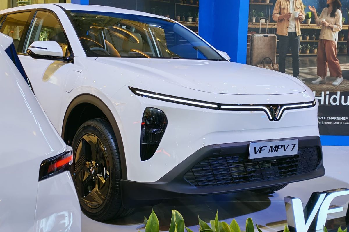 VF MPV 7, VinFast, Dirakit Lokal, VinFast Pastikan VF MPV 7 Capai TKDN 40 Persen