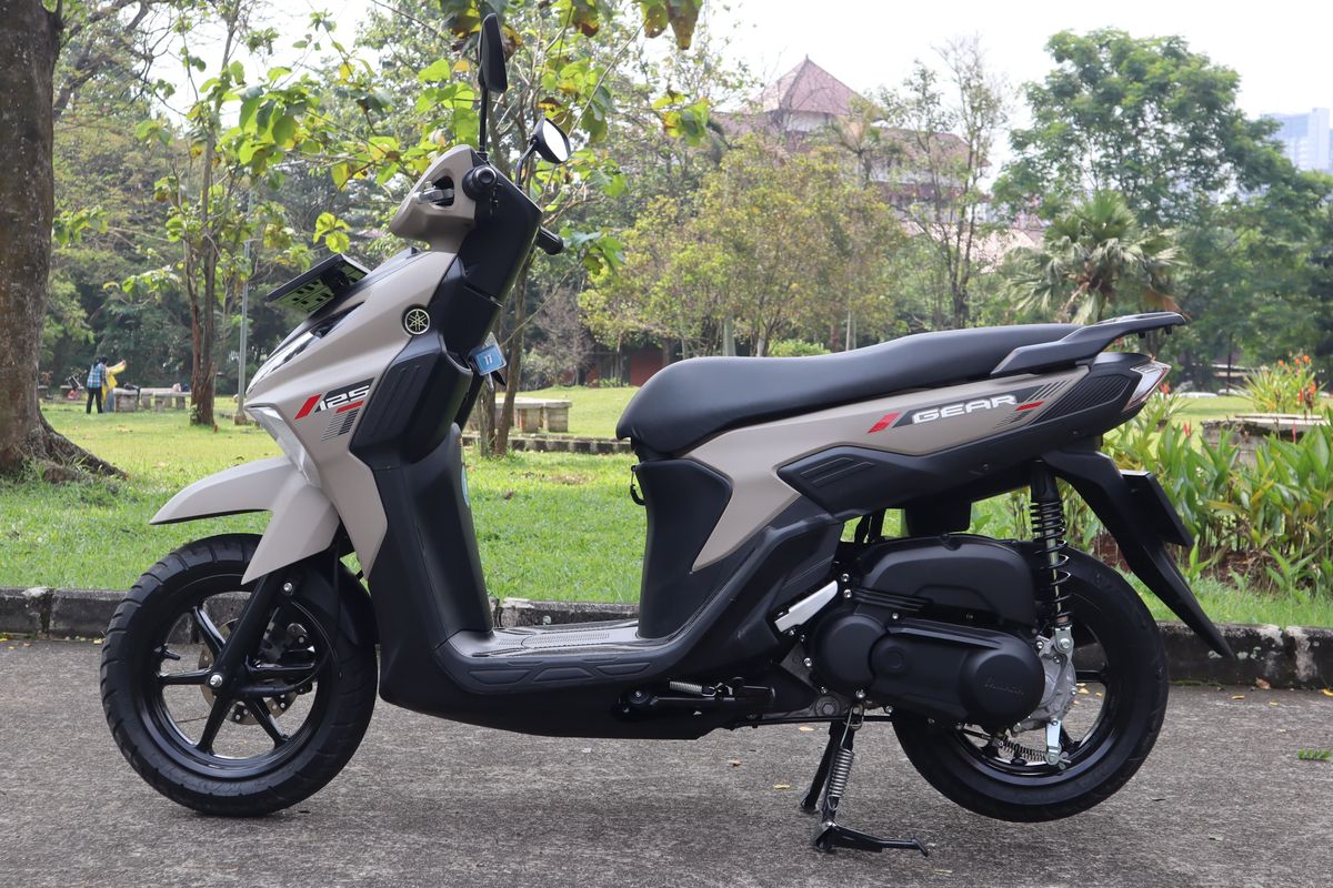 Yamaha Gear Ultima, promo pembelian, kredit motor, harga skutik, Yamaha Gear Ultima Hybrid: Biaya dan Skema Kredit