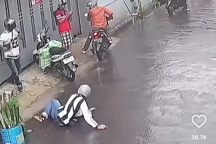 begal, aksi begal, Pengendara Motor Wajib Waspada, Begini Cara Hindari Begal di Jalan