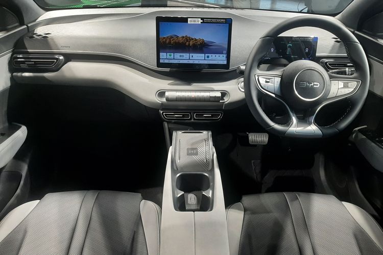 mobil listrik, GIIAS, konsumen indonesia, harga terjangkau, BYD Atto 1, BYD Atto 1: Mobil Listrik Murah untuk Semua Kalangan