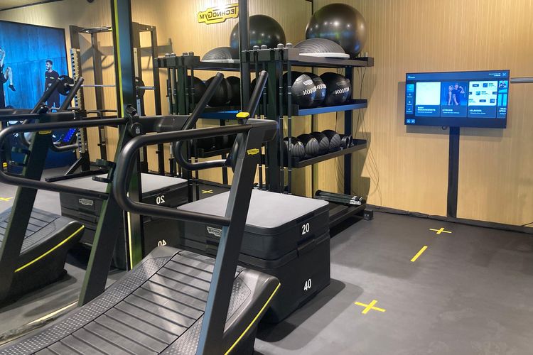 technogym indonesia, konsisten olahraga, Cara Konsisten Berolahraga Walau Sibuk, Manfaatkan Gadget