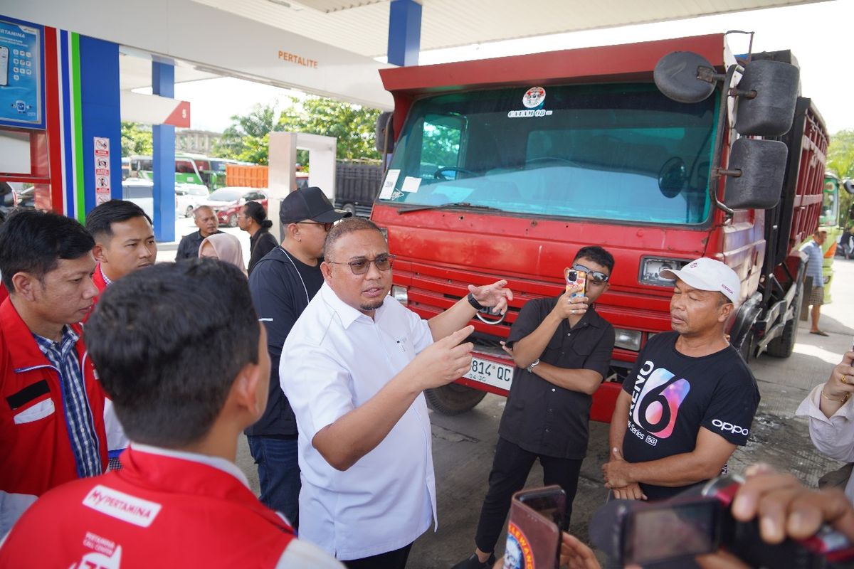 BBM bersubsidi, Andre Rosiade, penyalahgunaan BBM subsidi, Penyalahgunaan Pertalite, penyalahgunaan solar subsidi, qr code my pertamina, qr code my pertamina diblokir, Pertamina Blokir 3.500 Pelat Nomor Kendaraan di Sumbar Usai Terindikasi Salahgunakan Pertalite dan Solar