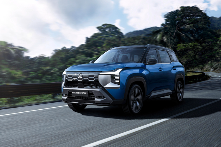 Mitsubishi, Vietnam, Destinator, Mitsubishi Destinator Resmi Mengaspal di Vietnam