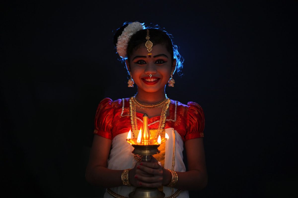 deepavali, diwali 2025, diwali 2025 apakah tanggal merah, diwali 2025 apakah libur nasional, 21 oktober 2025 memperingati hari apa, 21 oktober 2025 hari diwali, 21 oktober Diwali apakah libur, 21 oktober diwali hari apa, hari Diwali 21 Oktober, Cek Kalender, Perayaan Diwali 2025 pada 21 Oktober: Festival Cahaya yang Diperingati Umat Hindu