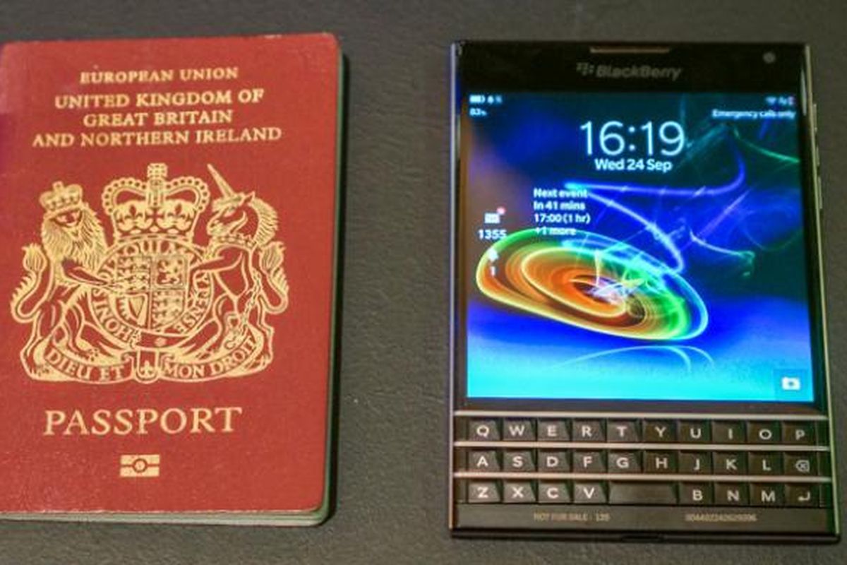 Android, Blackberry, BlackBerry Passport, BlackBerry Passport Jadi HP China, Dipasangi OS Android