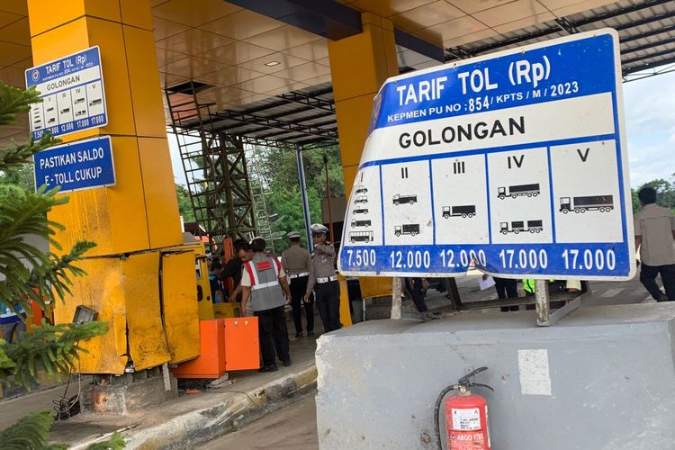 Kecelakaan truk, keselamatan transportasi, gerbang tol ciawi, regulasi angkutan, Kecelakaan Truk Ciawi: Apakah Regulasi Kurang Ketat?, Kecelakaan Truk di Gerbang Tol Ciawi Menjadi Sorotan Publik, Solusi Kecelakaan Truk Tidak Hanya Bergantung pada Infrastruktur, Tiga Usulan untuk Meningkatkan Keselamatan Transportasi, Permintaan Regulasi yang Jelas untuk Pengawasan yang Efektif, Harapan untuk Langkah Konkret dari Pemerintah