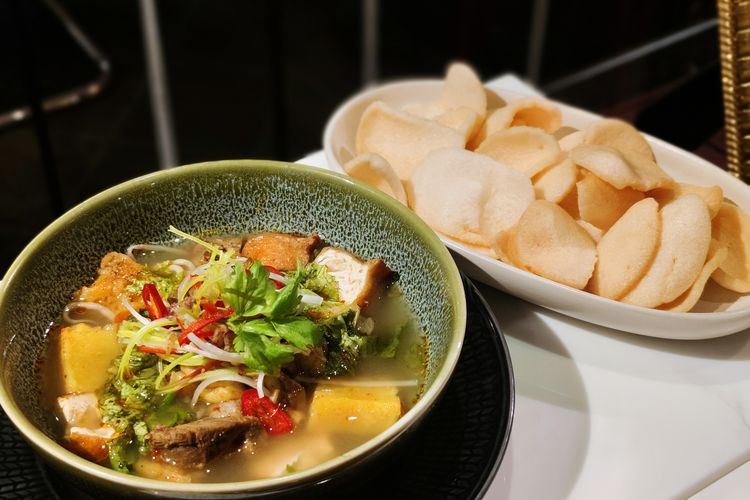 Laksan Palembang, Wyndham Culinary Journey, Mencicipi Menu Nusantara Ala Hotel, dari Laksan hingga Rawon Misoa, Sari Laut Bakar Dabu Dabu dan Buntut Bakar Maranggi, Moringa Seafood Miso Soup dan Bebek Goreng Jivva, Paha Kambing Bakar Sayur Urap dan Kakap Sambal Matah, Laksan Palembang dan Nasi Minyak Iga Bakar, Rawon Misoa dan Tahu Campur 