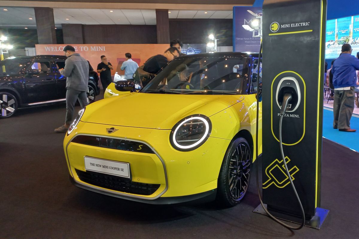 Periklindo Electric Vehicle Show, PEVS, Mini, Plaza Mini, mobil listrik, PEVS 2025, MINI, mini, Plaza MINI, Promo Mini Selama PEVS 2025, Cashback Rp 35 Juta