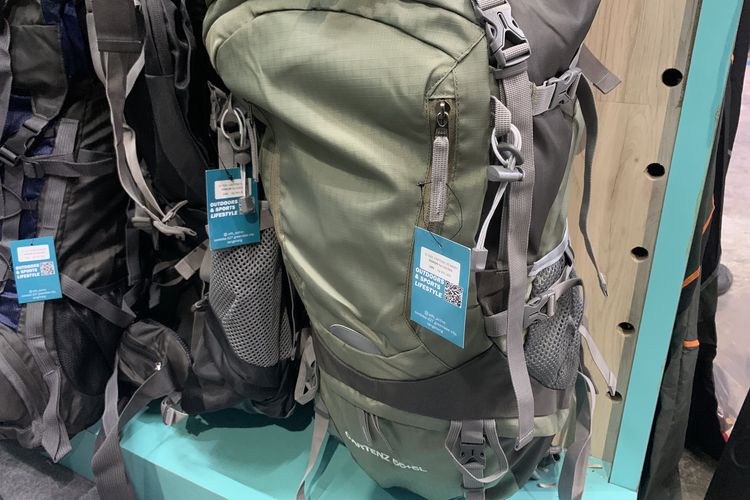 Indofest 2025, daftar harga tas carrier indofest 2025, diskon tas carrier indofest 2025, daftar harga tas gunung indofest 2025, harga perlengkapan outdoor indofest 2025, Daftar Harga Tas Carrier Gunung di Indofest 2025, Mulai dari Rp 350.000, 1. Eiger, 3. Consina, 4. Mahameru, 5. Elfs Active