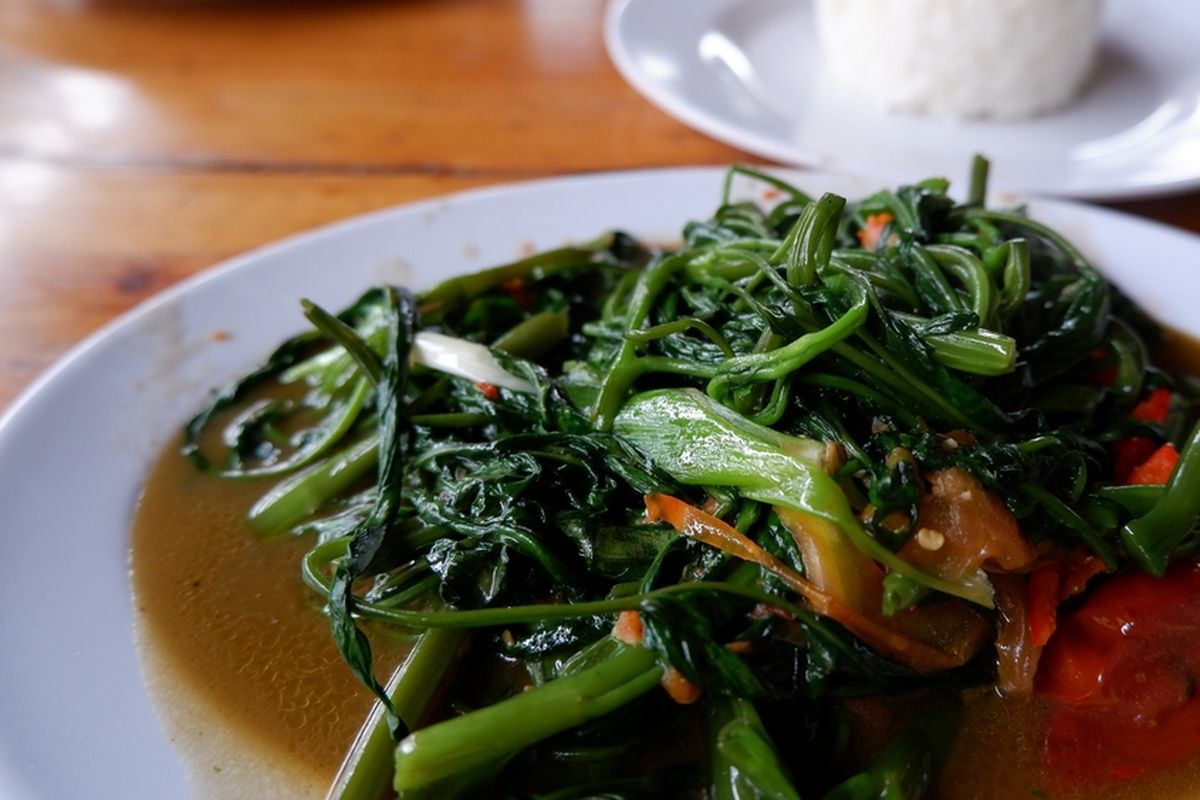 Makanan Indonesia, sambal goreng, ayam pelalah, makanan Indonesia, Sambal Goreng, Sambal goreng, Nasi Goreng, Nasi goreng, nasi goreng, tempe orek, tumis kangkung, krengsengan daging, udang balado, tumisan terbaik dunia, tumisan terbaik dunia versi Taste atlas, makanan indonesia masuk taste atlas, makanan indonesia masuk 100 tumisan terbaik dunia, 11 Hidangan Khas Indonesia Masuk Daftar 100 Tumisan Terbaik Dunia Versi Taste Atlas, 1. Sambal Goreng, 2. Nasi Goreng Ayam, 3. Nasi Goreng, 4. Nasi Goreng Kunyit, 5. Nasi Goreng Mawut, 6. Tempe Orek, 7. Tumis Kangkung, 8. Krengsengan, 9. Udang Balado, 10. Nasi Goreng Nanas, 11. Ayam Pelalah