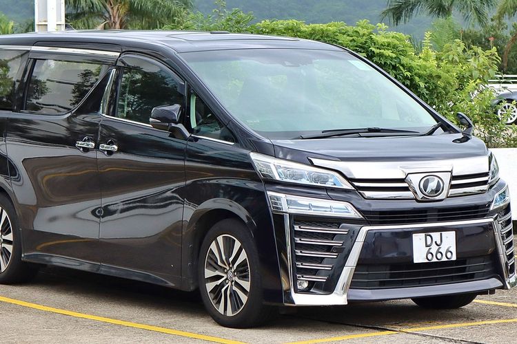 Nataru, sewa mobil, MPV premium, harga, Mau Sewa Mobil MPV Premium Saat Libur Nataru? Cek Tarif dan Paketnya