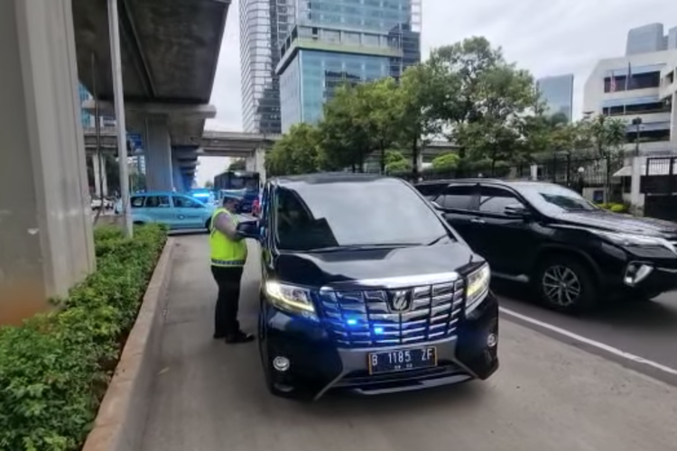 otomotif, sirine, Strobo, kendaraan bermotor, gerakan tot tot wuk wuk, Tot Tot Wuk Wuk, TNI Tegaskan Penertiban Penggunaan Strobo dan Sirene