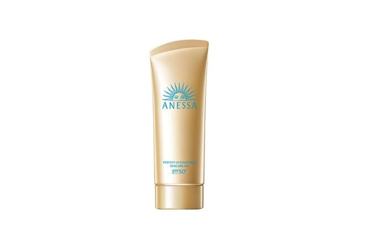 acne-prone, komedo, sunscreen, Wardah, kulit berjerawat, Anessa, 12 Rekomendasi Sunscreen Non-comedogenic Ringan untuk Kulit Sensitif dan Berjerawat, 1. Wardah UV Shield Acne Calming Sunscreen Serum SPF50 PA++++, 2. Anessa Perfect UV Sunscreen Skincare Gel SPF50+ PA++++, 3. Labore Acne Oil Correct Physical Sunscreen SPF50+ PA++++, 4. Skintific 5X Ceramide Serum Sunscreen SPF50+ PA++++, 5. NPure Cica Beat The Sun Matte SPF50+ PA++++, 6. La Roche-Posay Anthelios UVMune 400 Oil Control Gel-Cream SPF50+, 7. Emina Sun Battle SPF50 PA++++ Cica Acne Fighter, 8. OMG Acne &amp; Oil Control UV Barrier Sunscreen SPF50 PA++++, 9. Amaterasun Physical Sunscreen SPF50+ PA++++, 10. Bioré UV Aqua Rich Watery Essence SPF50+ PA++++, 11. Azarine Hydramax-C Sunscreen Serum SPF50 PA++++, 12. Facetology Triple Care Sunscreen Tinted SPF50 PA++++