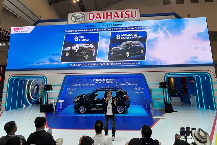 Daihatsu, DNGA, e-Smart Hybrid, Mobil Hybrid, Daihatsu Rocky, Daihatsu Bedah Teknologi Rocky e-Smart Hybrid di GJAW 2025