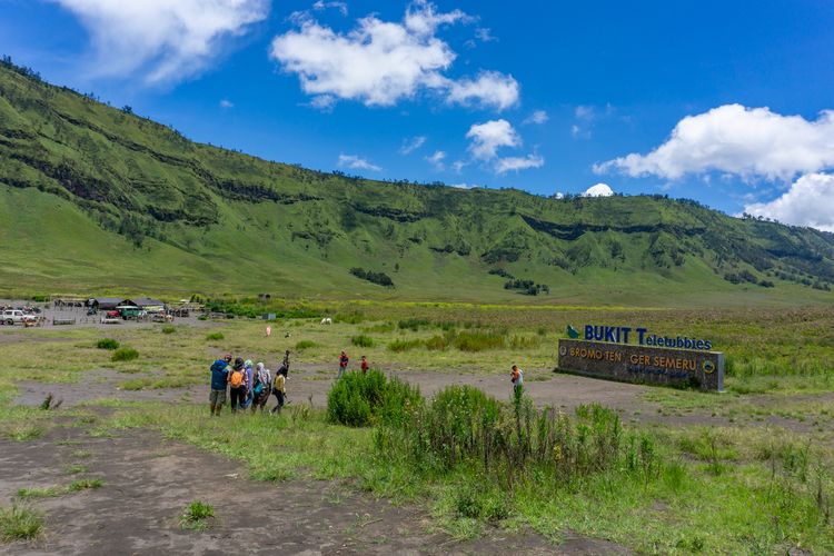 Harga Jeep Bromo, harga jeep bromo 2025, harga jeep bromo via probolinggo, Harga Jeep Bromo dari Probolinggo 2025, Ada 8 Pilihan, 1. Paket Lengkap Sunrise + Kawah + Spot Favorit, 2. Paket Sunrise + Kawah, 3. Paket Penanjakan 2 + Kawah + Spot Favorit, 4. Paket Sunrise Seruni + Kawah, 5. Paket Metigen + Kawah + Spot Favorit, 6. Paket Metigen + Kawah, 7. Paket Kawah + Bukit Teletubis + Pasir Berbisik, 8. Paket Kawah Bromo Saja