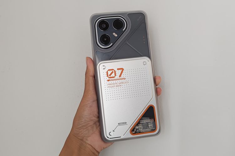 smartphone, Tecno, Smartphone, Tecno Pova 7 5G, power bank, Harga Tecno Pova 7 5G, Spesifikasi Tecno Pova 7 5G, Unboxing Tecno Pova 7 5G, HP Rp 3 Jutaan dengan Desain Futuristik
