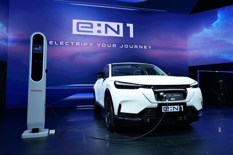 Honda, mobil hybrid, mobil listrik, Shugo Watanabe, Mobil Hybrid, Honda Fokus pada Mobil Hybrid Sebelum Listrik di Indonesia