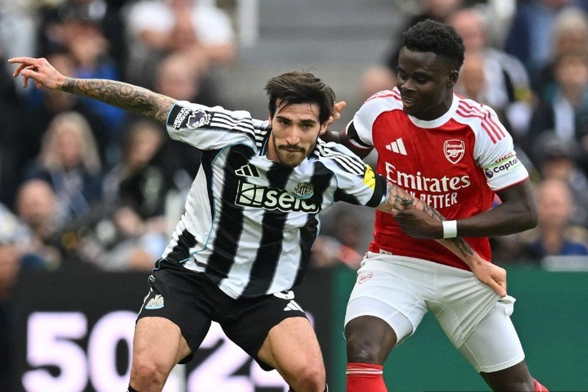 bukayo saka, Arsenal vs Newcastle United, arsenal, Newcastle United, hasil newcastle vs arsenal, Hasil Liga Inggris, Liga Inggris, Bukayo Saka Protes Usai VAR Batalkan Penalti, Selalu Bikin Arsenal Rugi