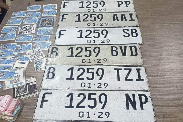 Kemhan, Viral BMW Pakai Pelat Kemhan Palsu, Ini Ancaman Hukumannya