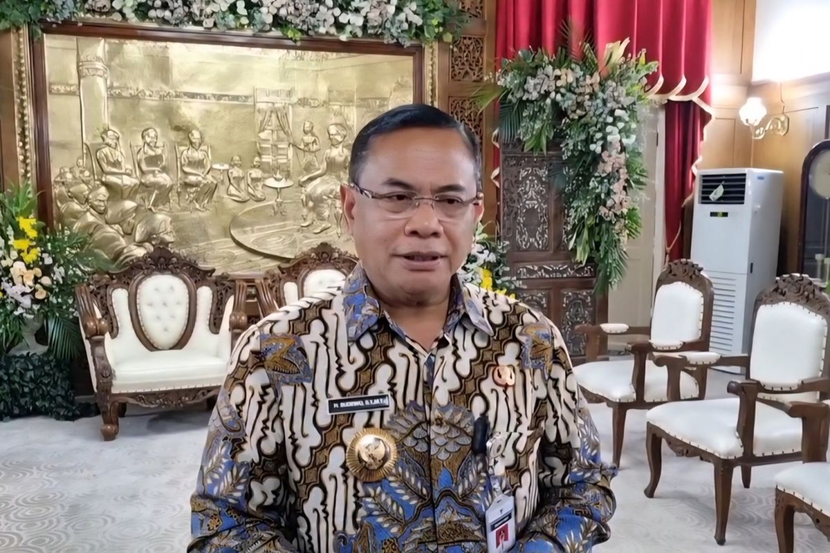 lima hari sekolah, Pati, kontroversi, Kabupaten Pati, bupati pati, bupati pati sudewo, bupati pati minta maaf, bupati pati sudewo minta maaf, bupati pati sudewo klarifikasi soal menantang rakyat, bupati Pati didemo warga, kontroversi kebijakan Pati, sound horeg Pati, protes warga Pati, Deretan Kontroversi Bupati Pati Sudewo: Kenaikan PBB 250 Persen hingga Kebijakan Sound Horeg