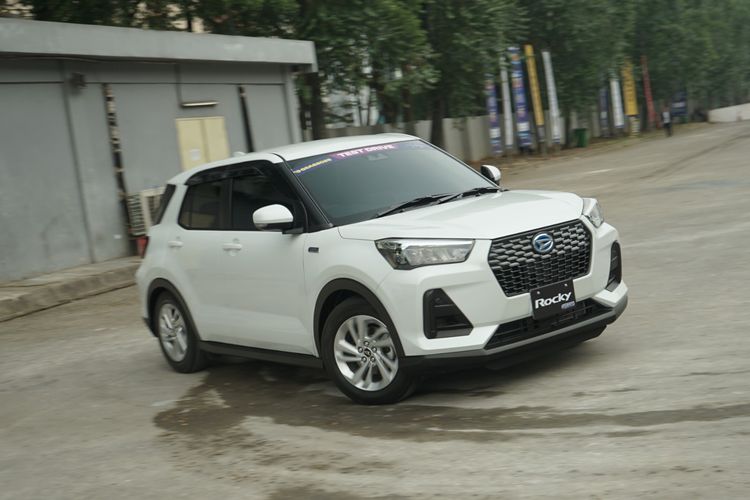 harga, diskon, mobil, Diskon SUV Ringkas September 2025: Alvez Rp 25 Juta, WR-V Rp 15 Juta