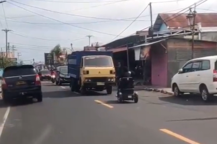 sepeda listrik, motor listrik, Indomobil Emotor, Sepeda Listrik Ancam Kepercayaan Motor Listrik?