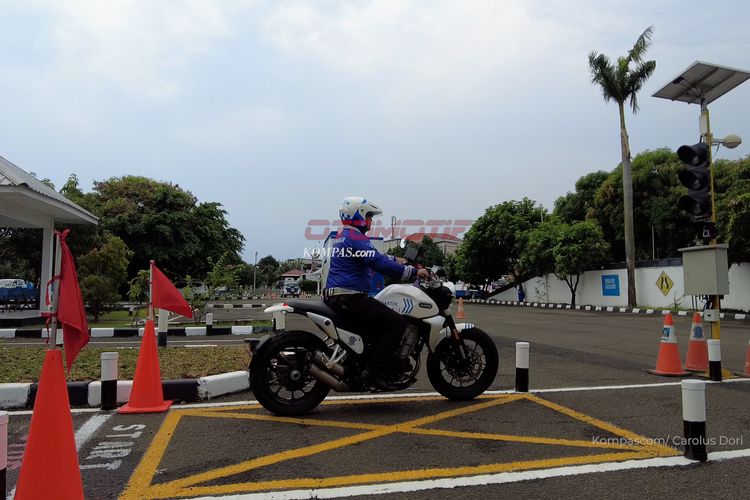 Korlantas Polri, Indonesia Safety Driving Center, Satpas, Bikin SIM Makin Mudah, Korlantas Polri Izinkan Warga Latihan Gratis