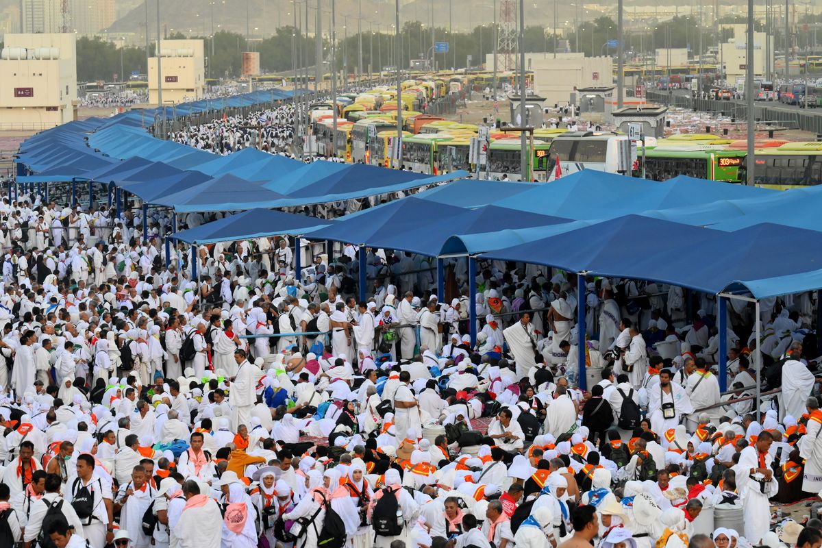 Kampung Haji Indonesia, BP Haji, Dahnil Anzar Simanjuntak, Presiden Prabowo, Danantara, Mohammed bin Salman (MBS), Skema Kampung Haji Prabowo: Opsi Bangun dari Nol hingga Akuisisi Hotel di Mekkah