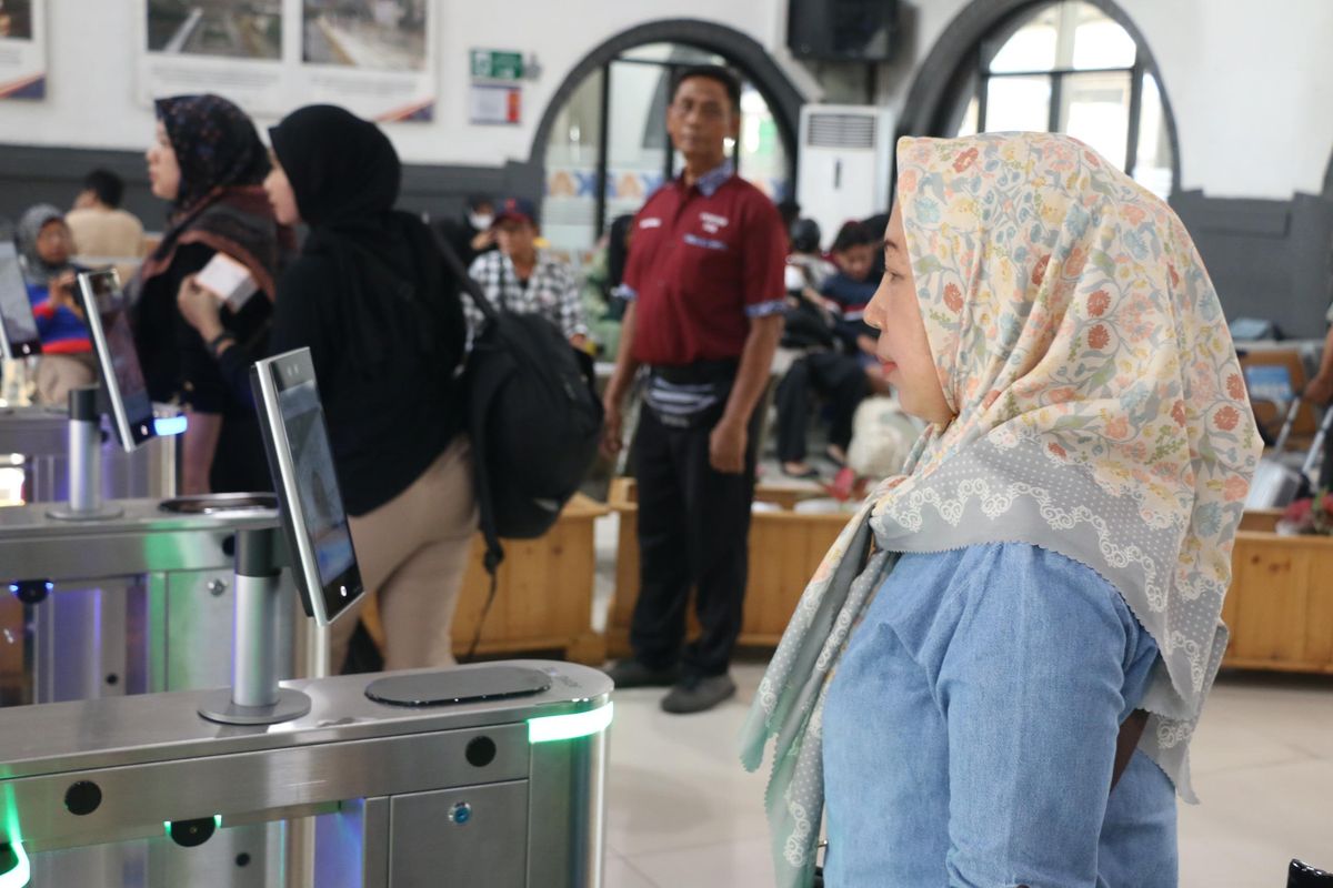 wajah, face recognition, Stasiun, boarding, cetak tiket, Daftar 22 Stasiun KAI yang Menyediakan Face Recognition, Boarding Cepat Tak Perlu Cetak Tiket