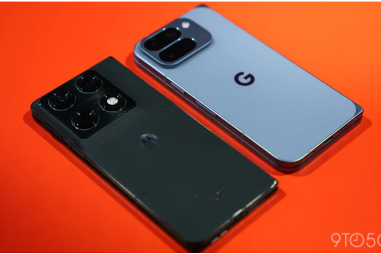 Motorola, CES 2026, ponsel lipat, Pixel Fold, Motorola Razr, book style, Motorola Razr Fold Meluncur, HP Lipat 