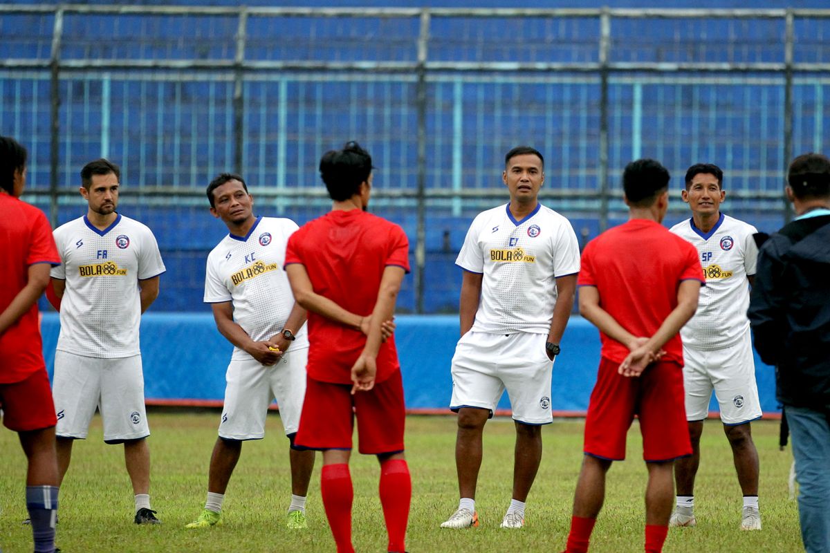 Timnas Indonesia, Charis Yulianto, Kuncoro, Charis Yulianto Kaget Kuncoro Wafat: Orangnya Asyik, Suka Bercanda