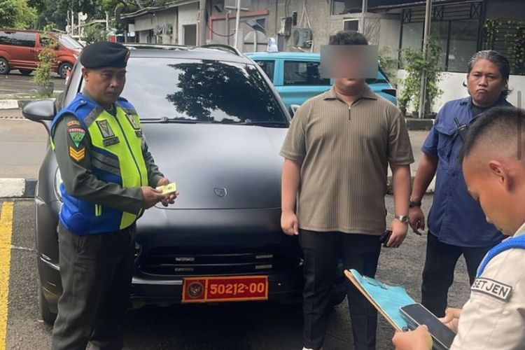 Mobil, Spesifikasi Porsche Cayenne yang Pakai Pelat Palsu Kemhan