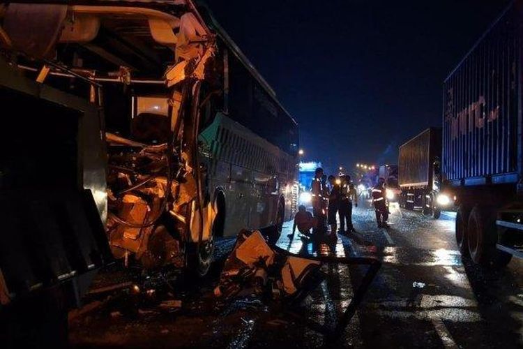 video, sopir bus, video viral, Viral Sopir Bus Mengemudi Pakai Kaki, Ini Penjelasan dari Pakar