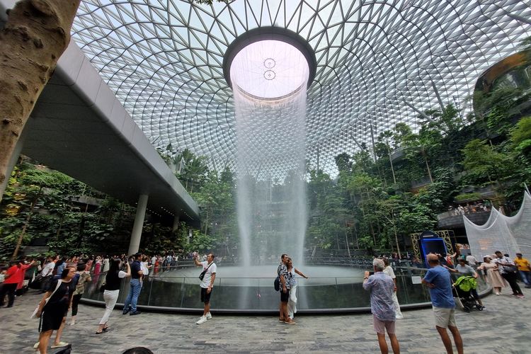 pesawat dari bali ke singapura, transnusa rute bali singapura, transnusa buka rute baru, maskapai penerbangan transnusa, TransNusa Buka Rute Denpasar ke Singapura, Catat Jadwalnya
