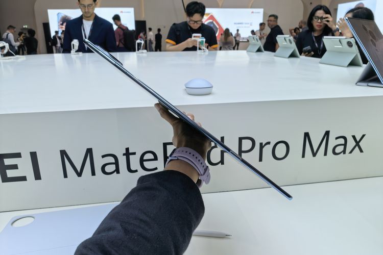Tablet, Huawei, MatePad Pro Max, Huawei MatePad, Saya Menjajal Huawei MatePad Pro Max Langsung di Thailand, Setipis Biskuit