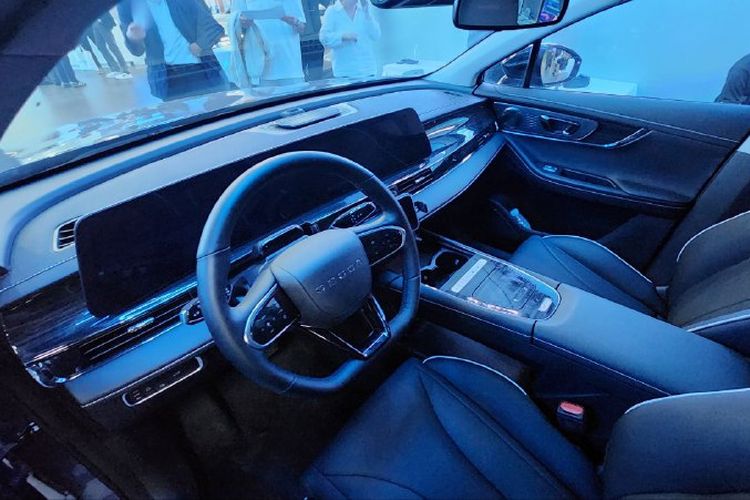Chery, Chery Sales Indonesia, pameran otomotif, mobil baru, GJAW 2025, Chery Mau Kasih Kejutan di GJAW 2025