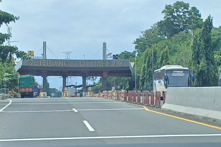hujan, genangan air, Mudik Saat Musim Hujan: Pengemudi Jangan Asal Terobos Genangan