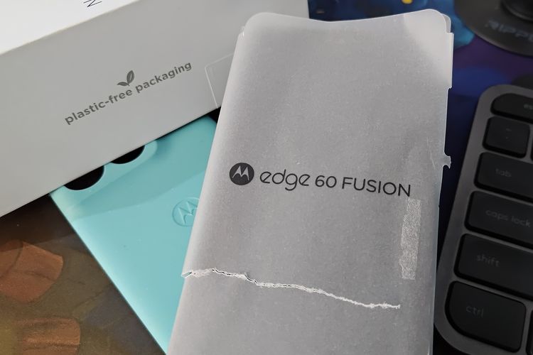 Motorola, Motorola Edge 60 Fusion, motorola edge 60 fusion, spesifikasi motorola edge 60 fusion, harga motorola edge 60 fusion, Unboxing Motorola Edge 60 Fusion Indonesia, Isi Kemasan Lengkap Tanpa Plastik