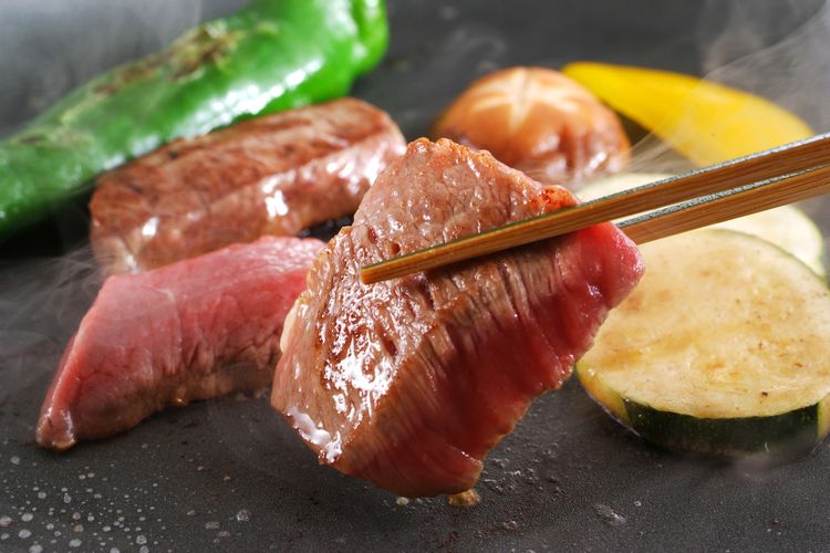 daging kurban, Kenali Kandungan Gizi Daging Kurban, Bijak Konsumsinya, Kandungan gizi dalam daging kambing dan sapi, Trik penyimpanan agar tetap segar, Pantangan mencuci daging mentah, Rahasia daging empuk sempurna, Bijak menyantap hidangan Idul Adha
