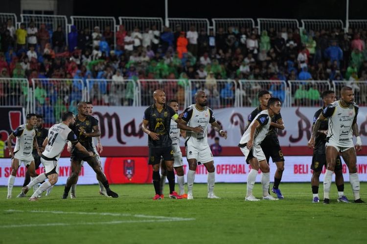 Madura United, Malut United, Hendri Susilo, Super League, Sambangi Madura United, Malut United Percaya Diri Bisa Curi 3 Poin