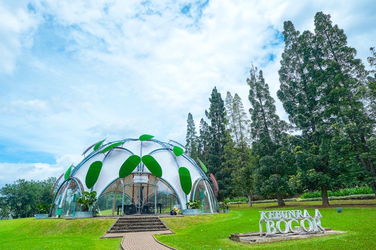 Bogor, tempat wisata, Tempat Ngabuburit di Bogor, 5 Pilihan Ini Bisa Kamu Coba, 1. Alun-Alun Kota Bogor, 2. Kebun Raya Bogor, 3. Masjid Raya Bogor, 4. Situ Gede, 5. Taman Budaya Sentul City