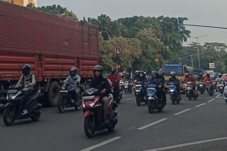 keterampilan, mengemudi, Bukan Sekadar Nyetir, Pengemudi Wajib Punya 4 Hal Ini di Jalan Raya